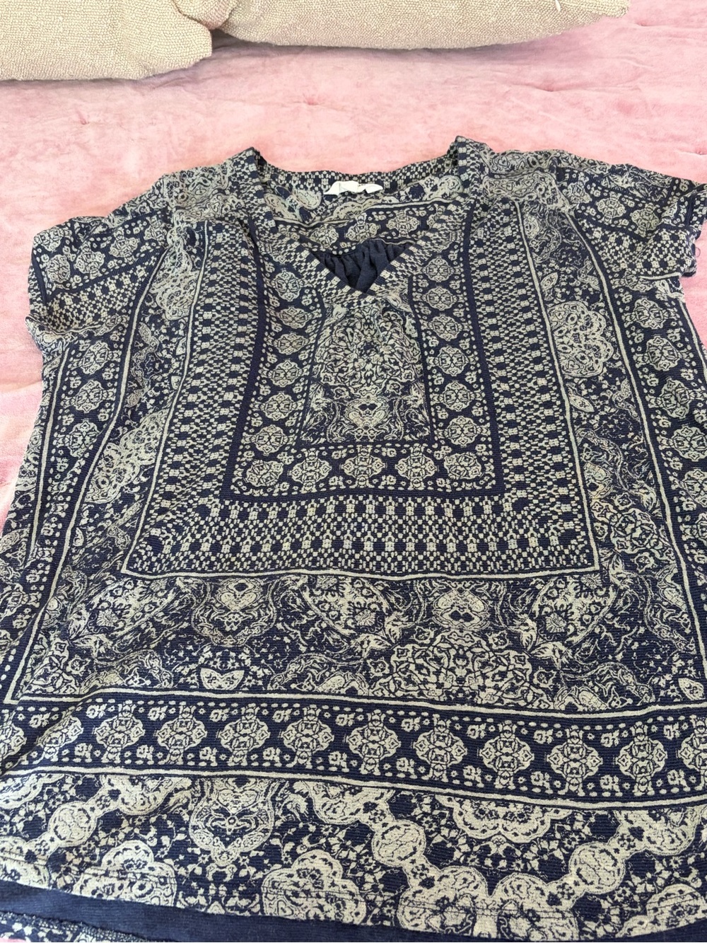 Lucky Brand Navy and Cream Printed Short Sleeve V-Neck Blouse